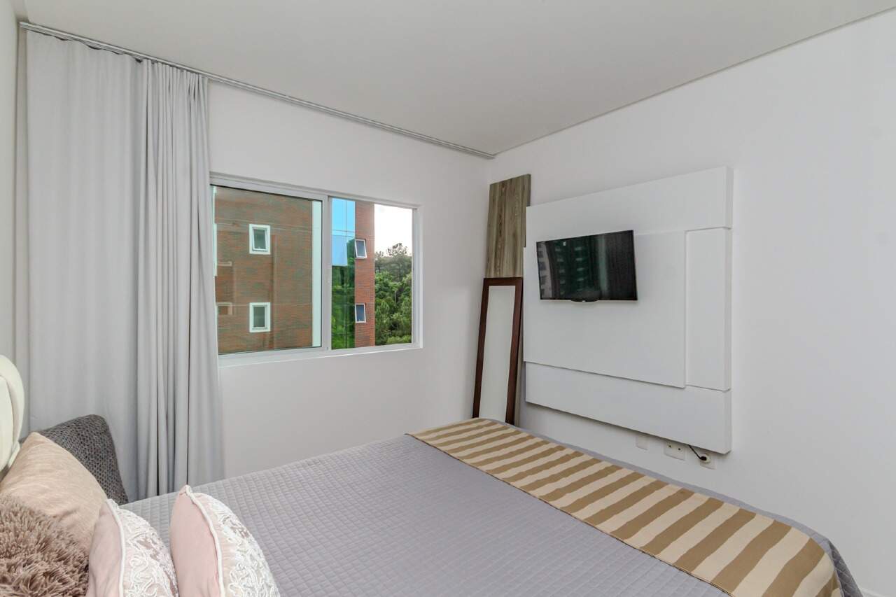 Apartamento à venda no Pioneiros: 