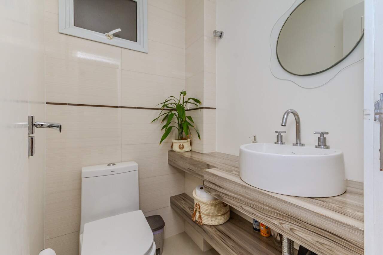 Apartamento à venda no Pioneiros: 