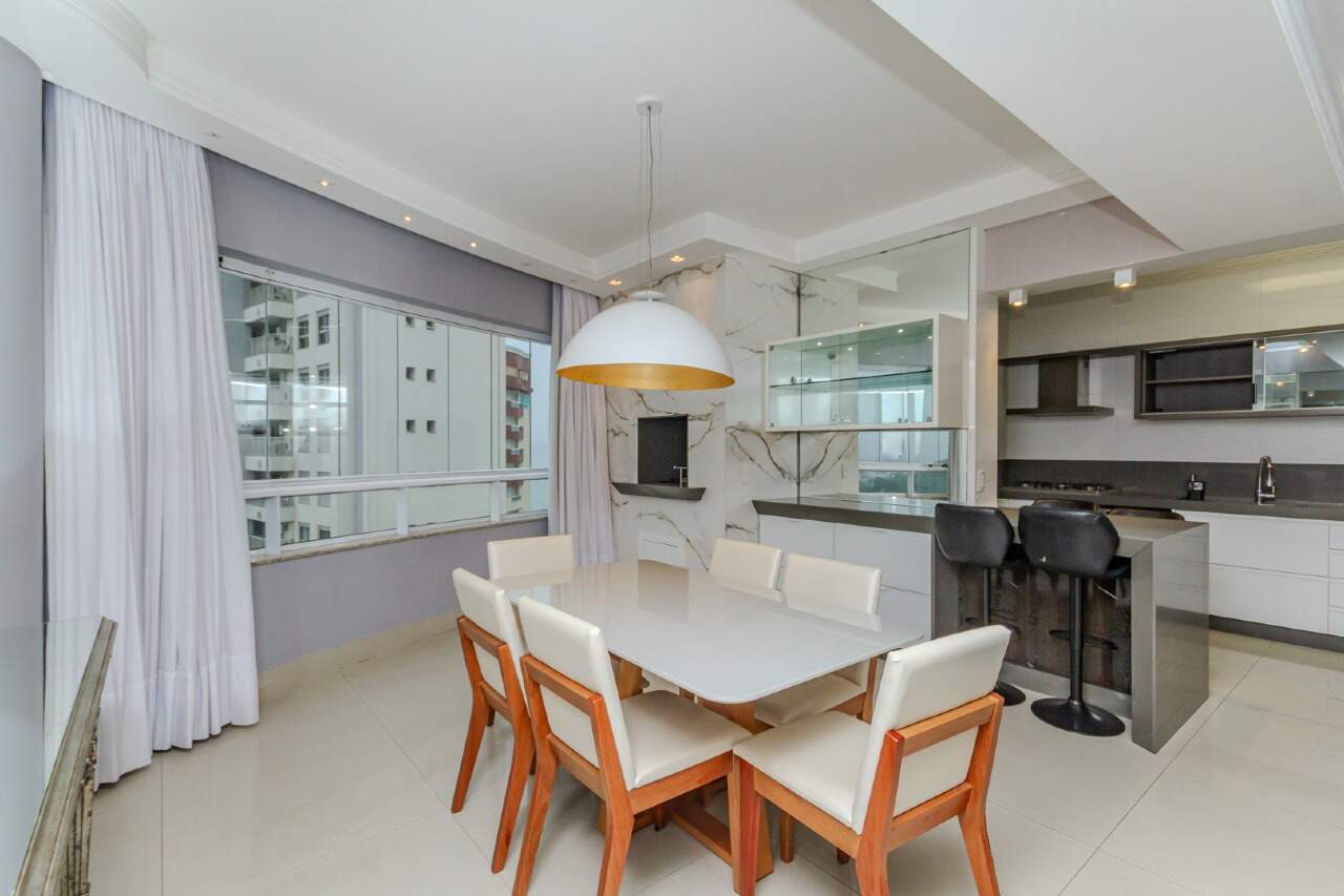 Apartamento para aluguel no Centro: 