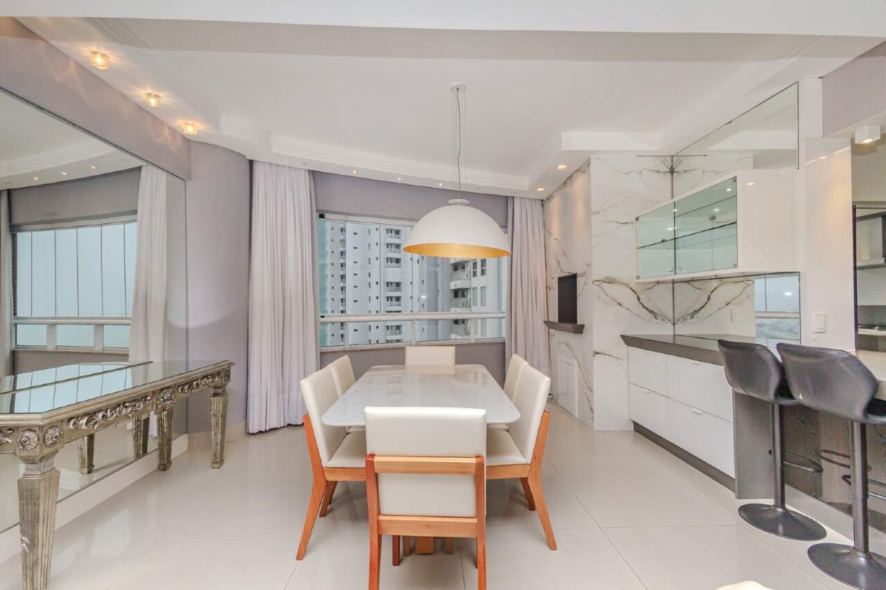 Apartamento para aluguel no Centro: 