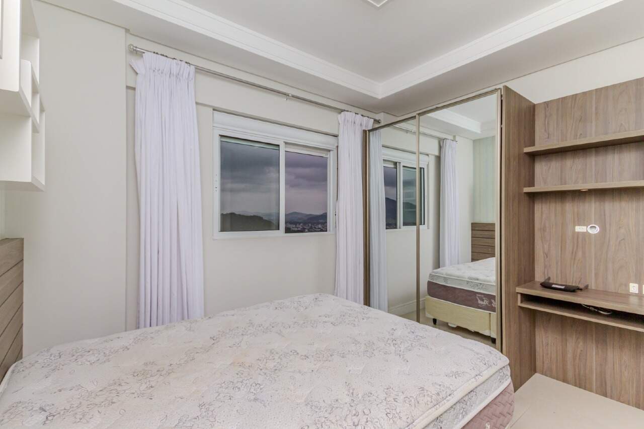 Apartamento para aluguel no Centro: 