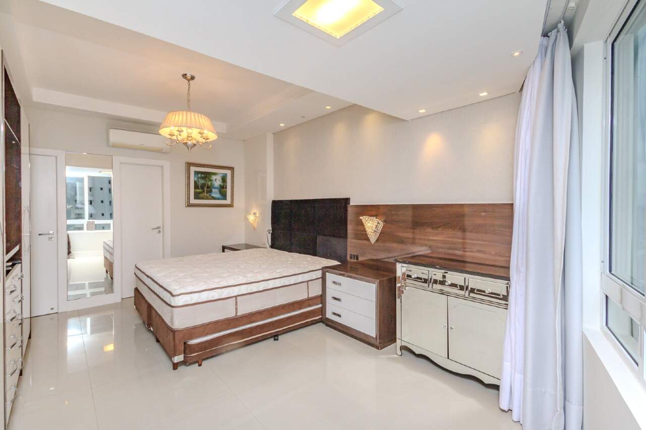 Apartamento para aluguel no Centro: 