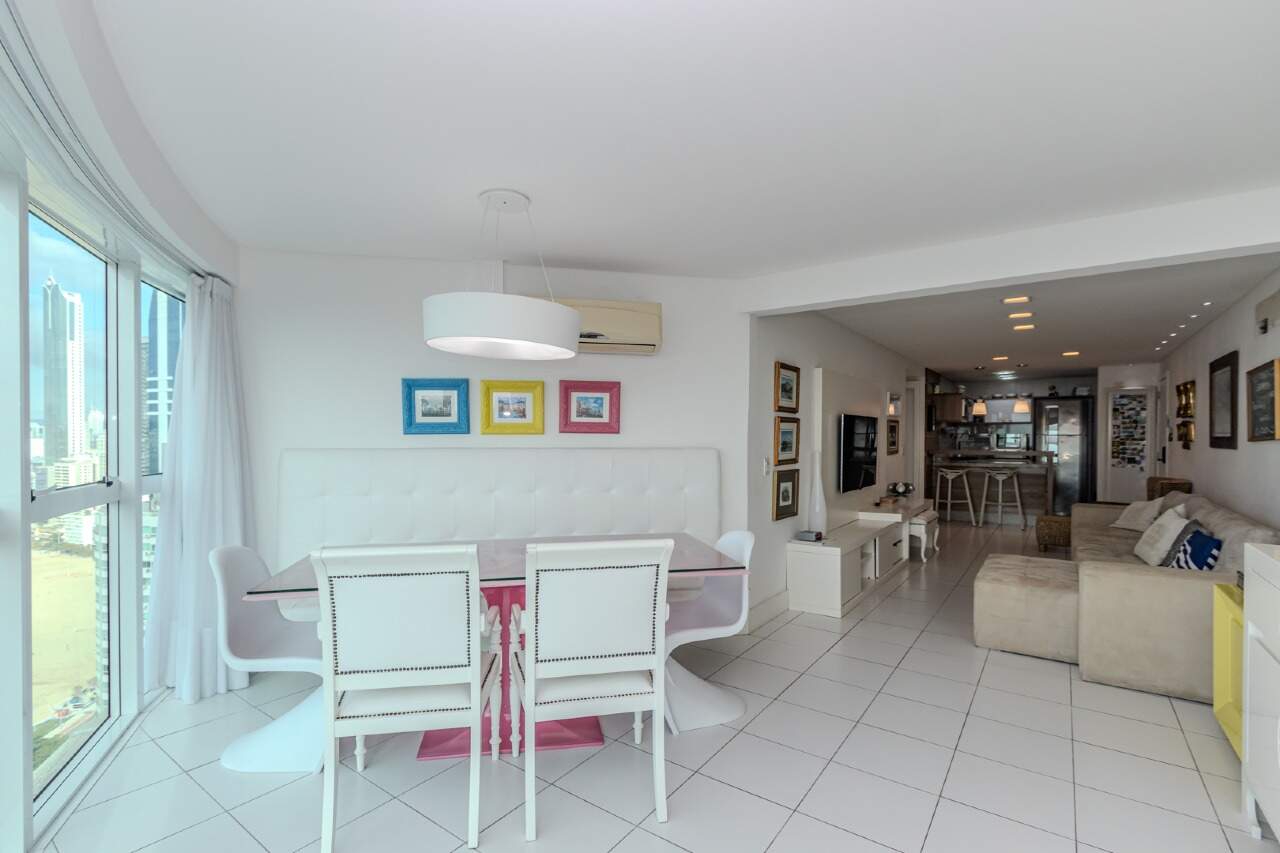 Apartamento à venda no Pioneiros: