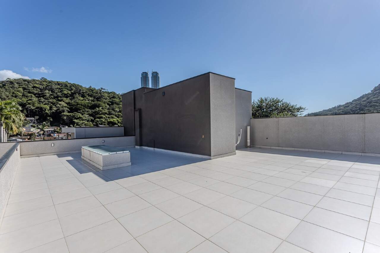 Casa de Condomínio à venda no Barra: 