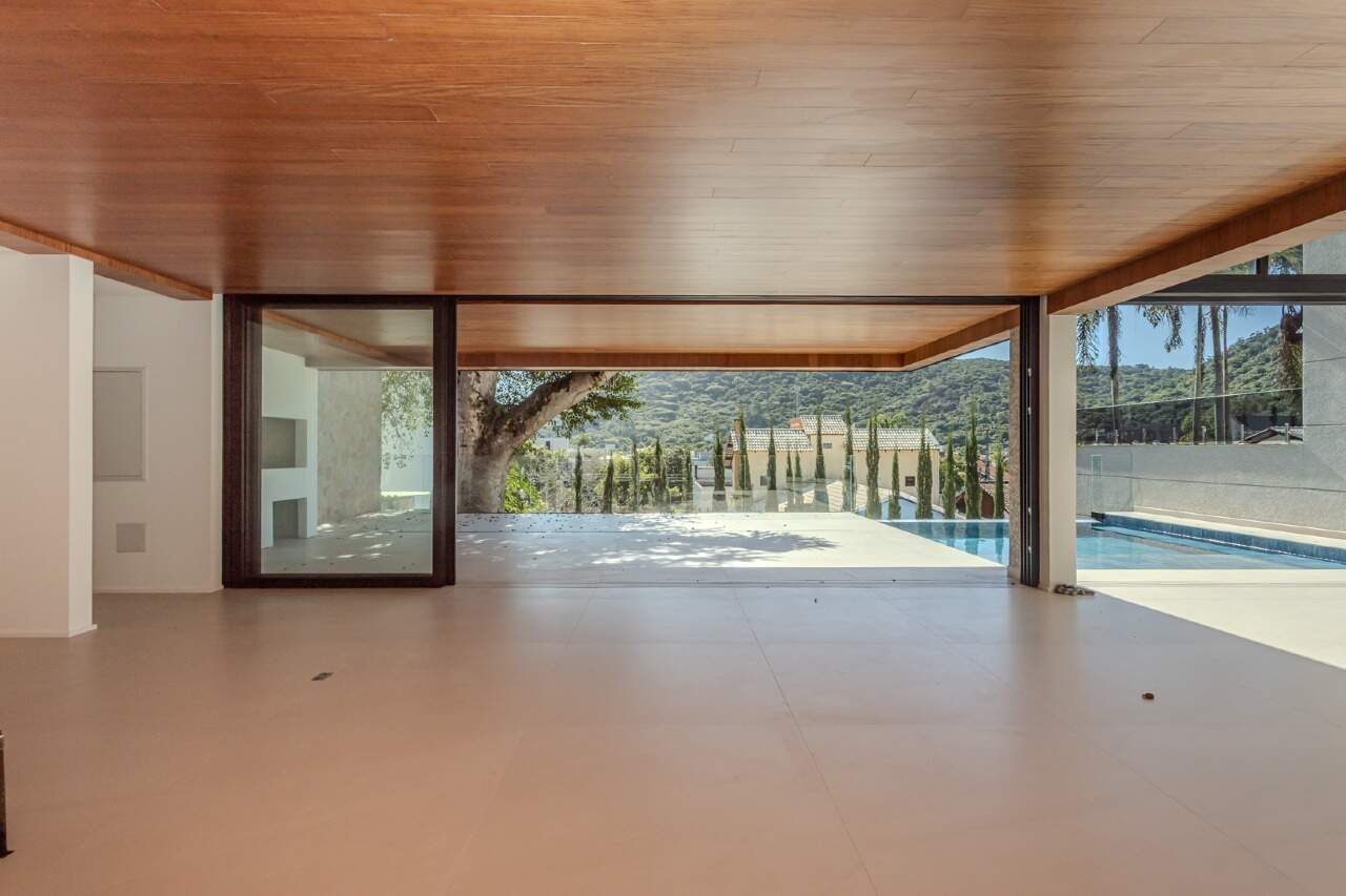 Casa de Condomínio à venda no Barra: 