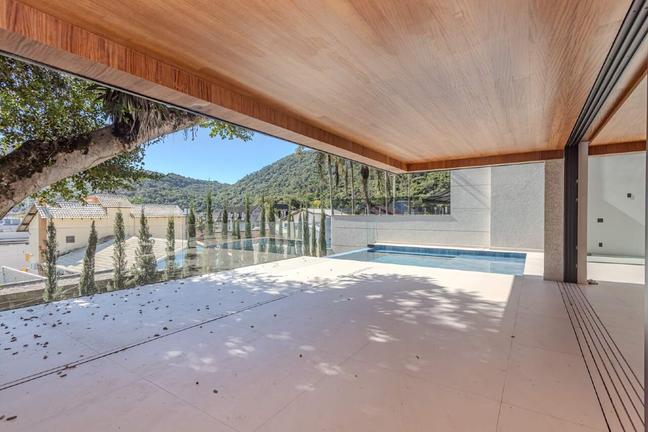 Casa de Condomínio à venda no Barra: 