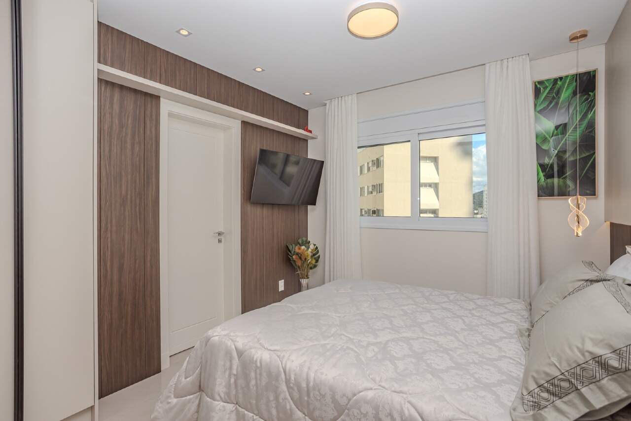 Apartamento à venda no Pioneiros: 