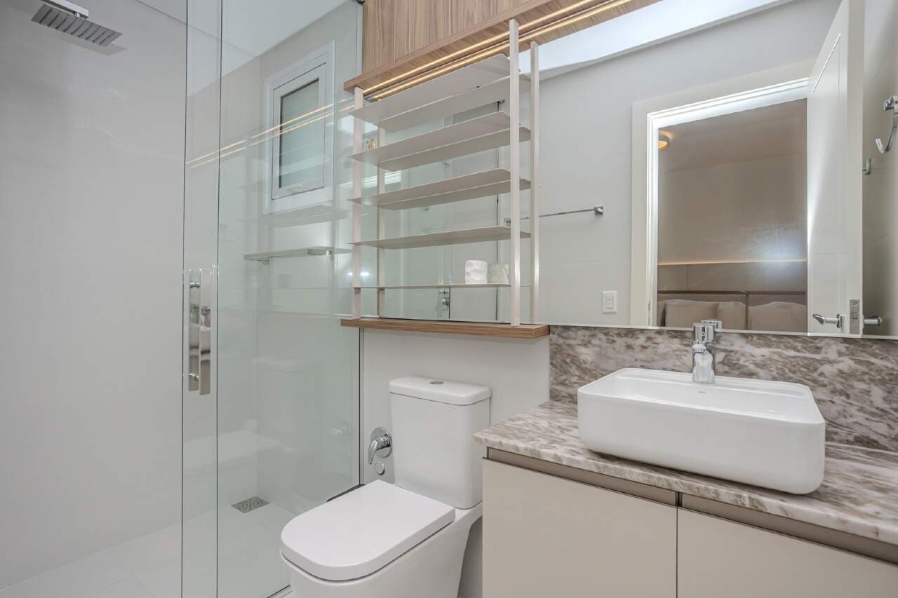 Apartamento à venda no Pioneiros: 