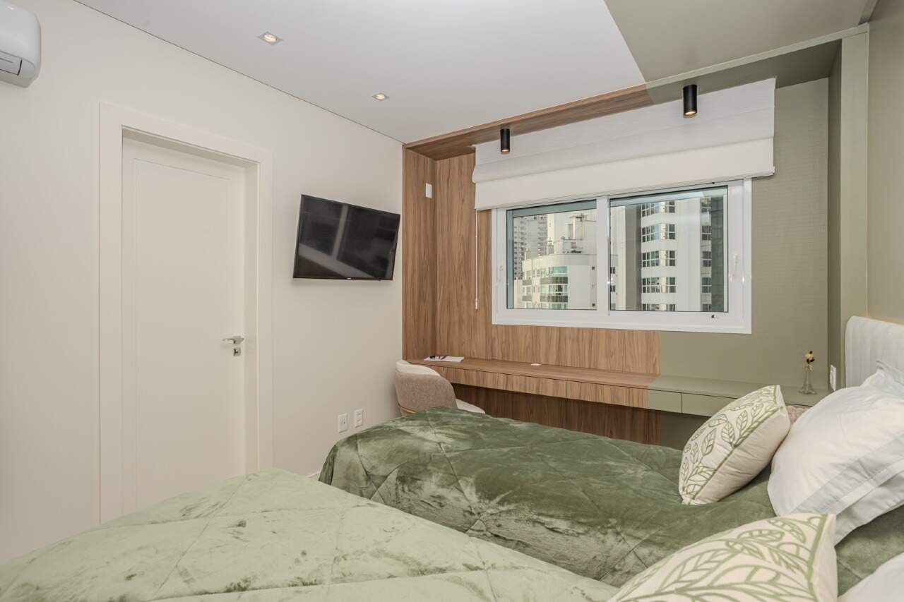 Apartamento à venda no Pioneiros: 