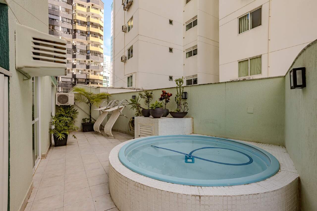 Apartamento diferenciado à venda no Centro: