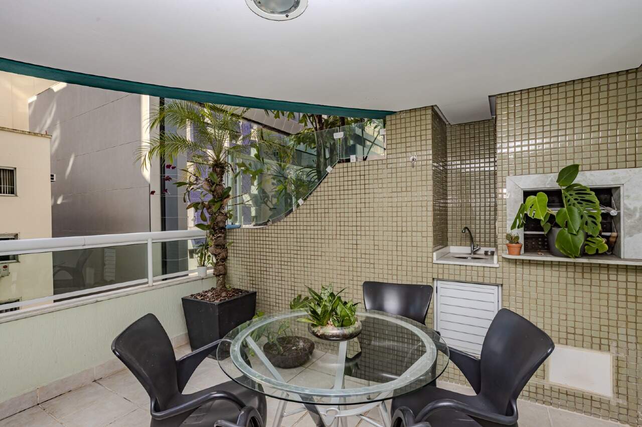 Apartamento diferenciado à venda no Centro: 