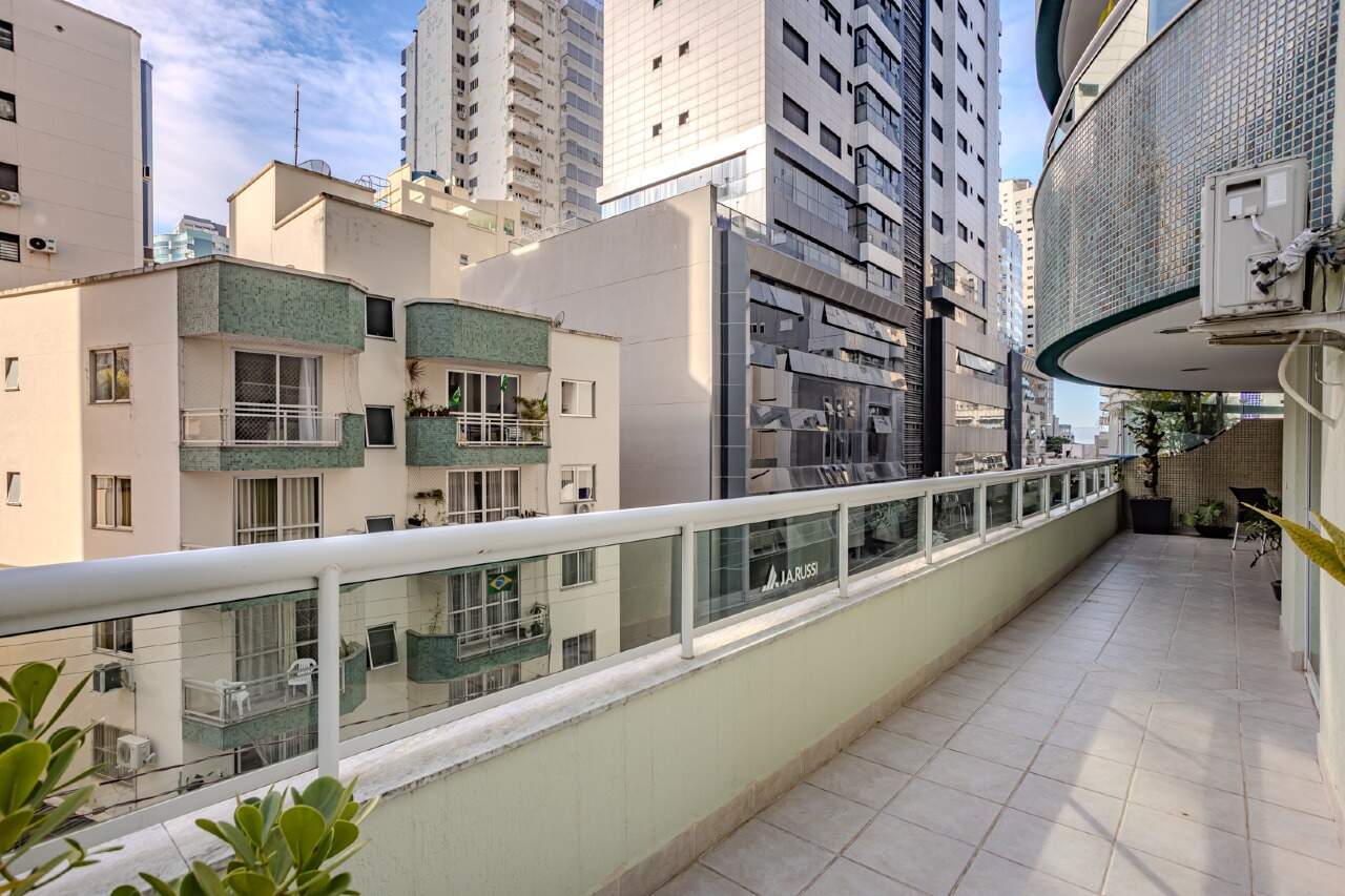 Apartamento diferenciado à venda no Centro: