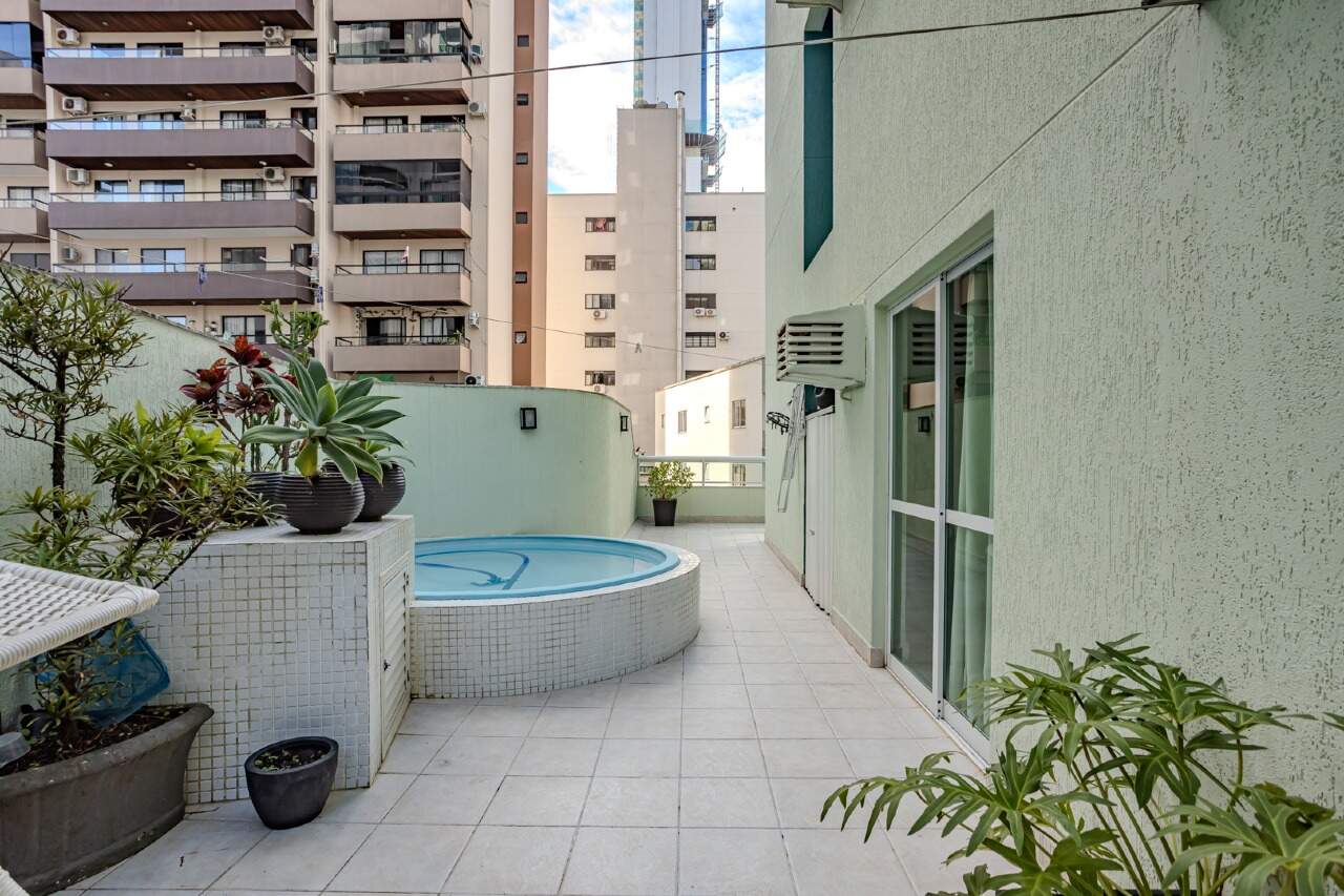 Apartamento diferenciado à venda no Centro: