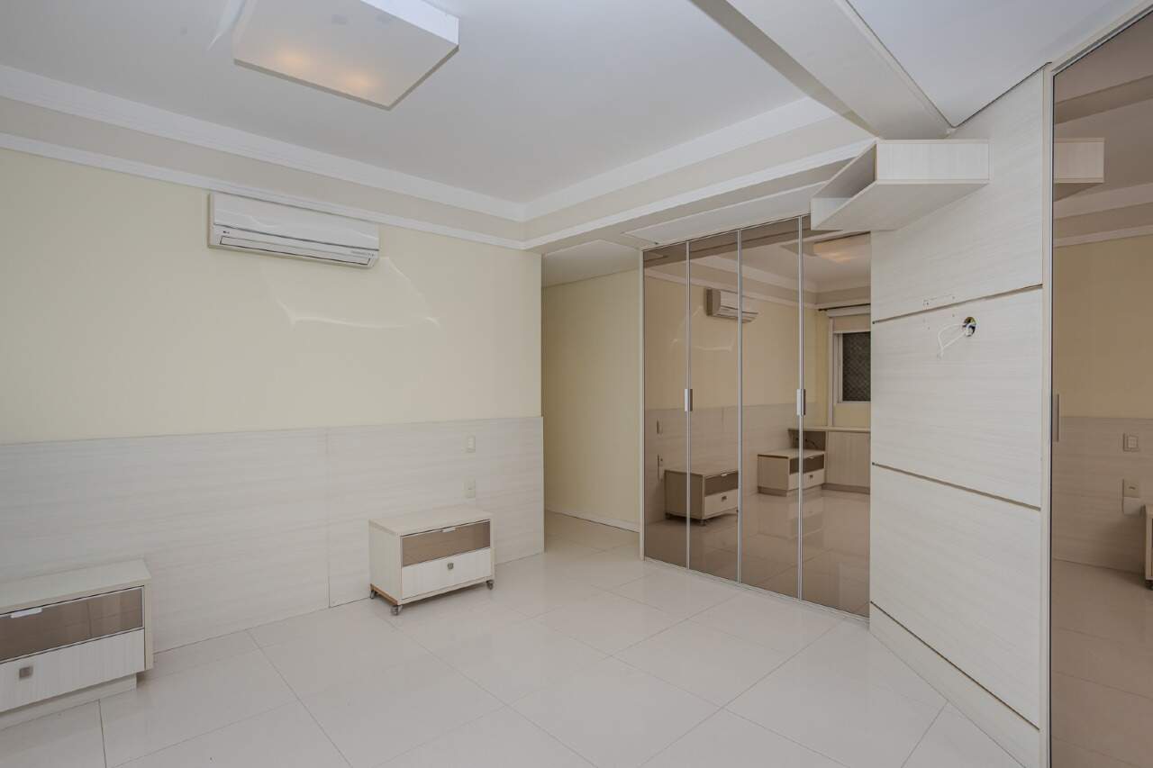 Apartamento à venda no Pioneiros: