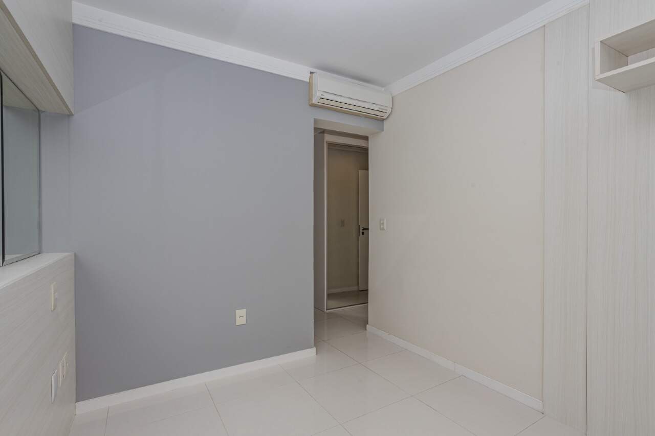 Apartamento à venda no Pioneiros: