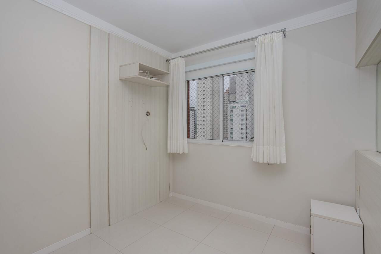 Apartamento à venda no Pioneiros: