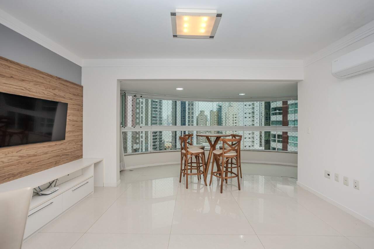 Apartamento à venda no Pioneiros: