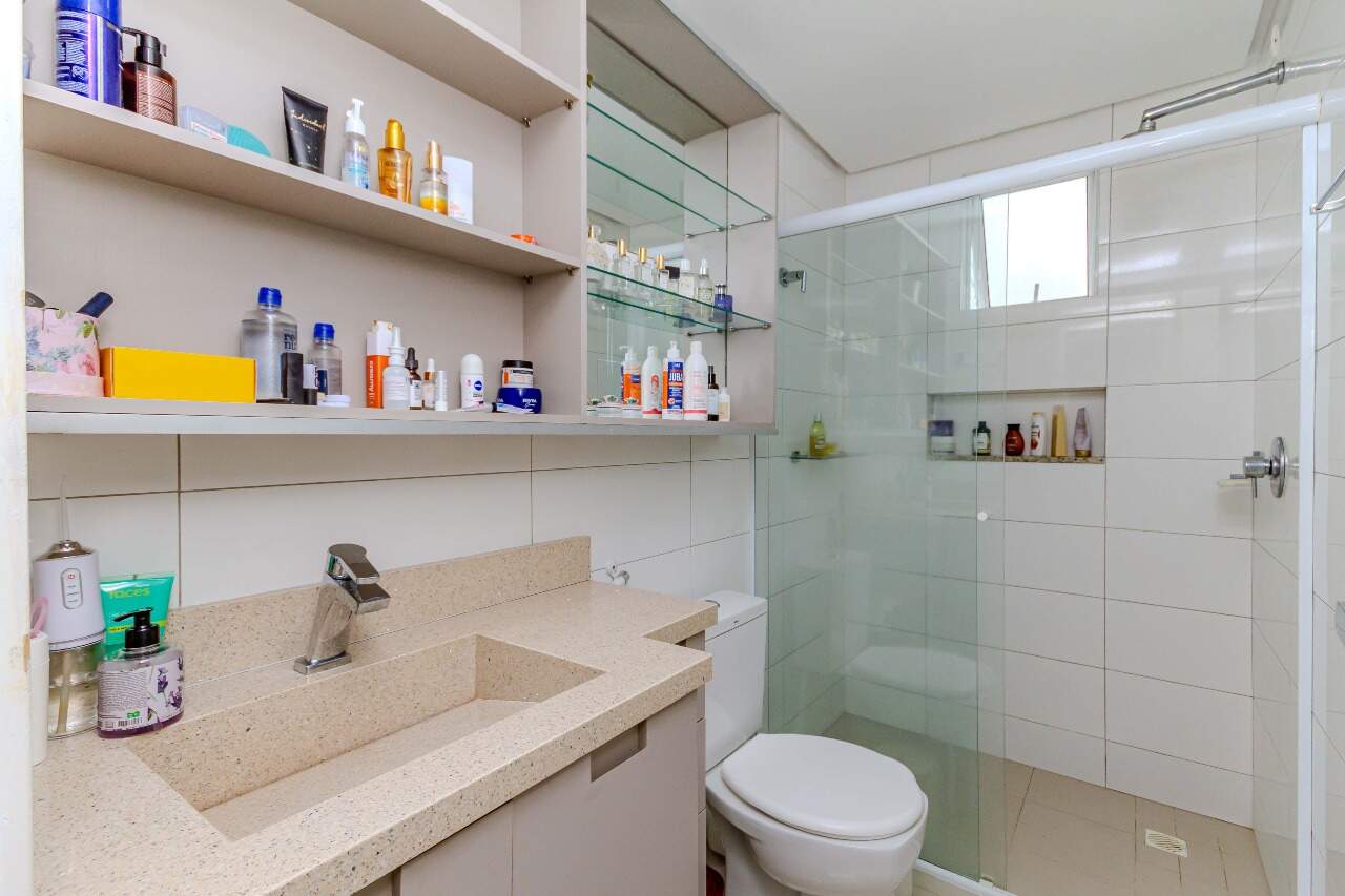 Apartamento à venda no Pioneiros: 