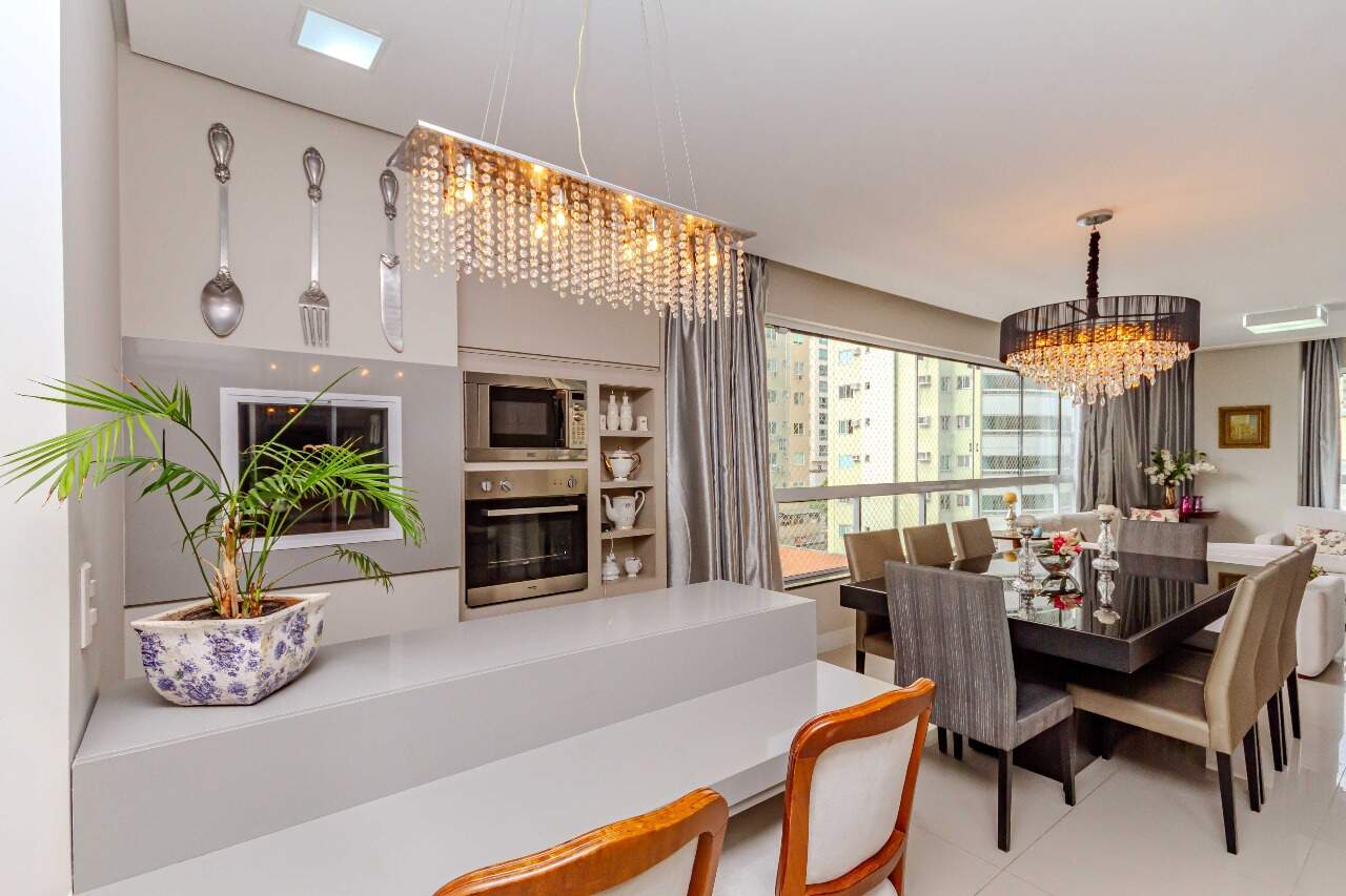 Apartamento à venda no Pioneiros: 