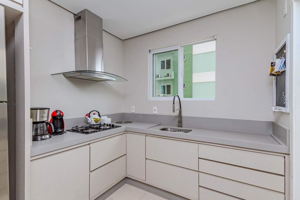 Apartamento à venda no Pioneiros: 
