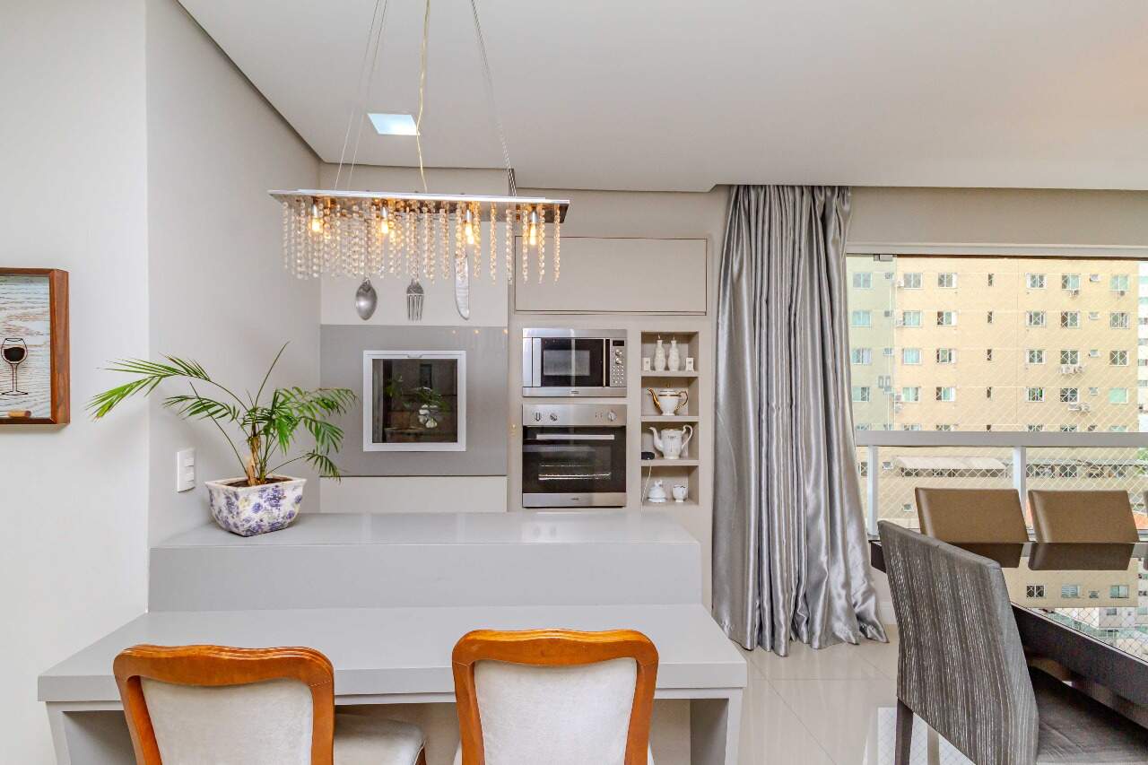 Apartamento à venda no Pioneiros: 
