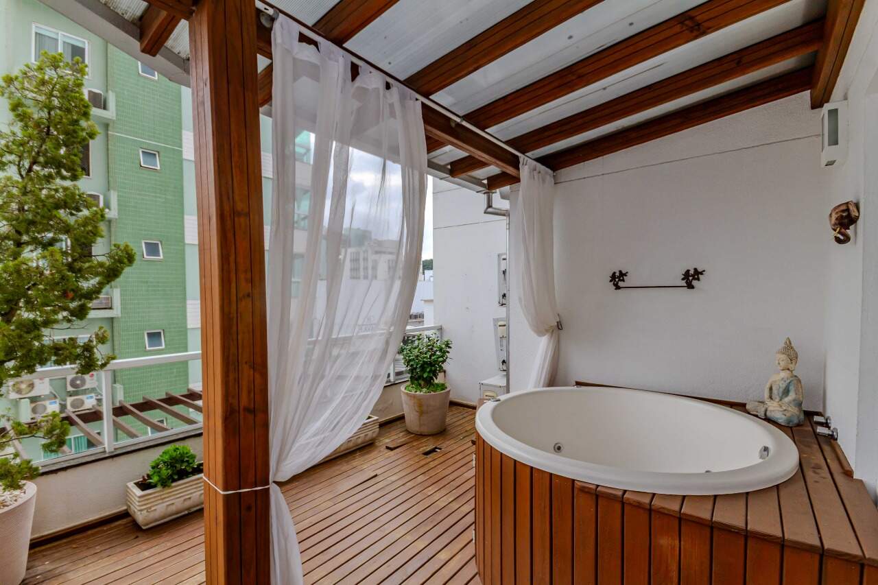 Apartamento à venda no Pioneiros: 