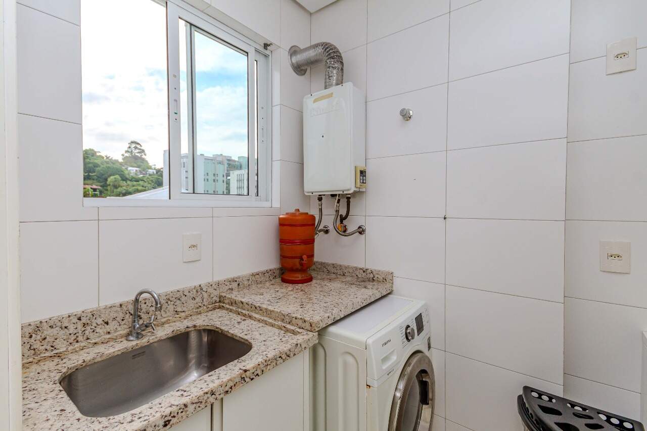 Apartamento à venda no Pioneiros: 