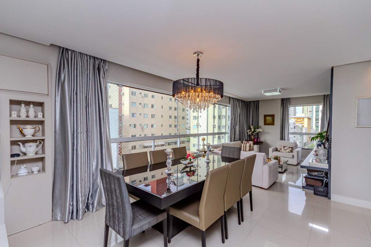 Apartamento à venda no Pioneiros: 