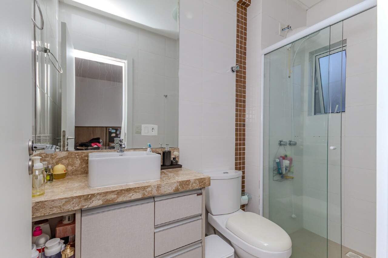 Apartamento à venda no Pioneiros: 