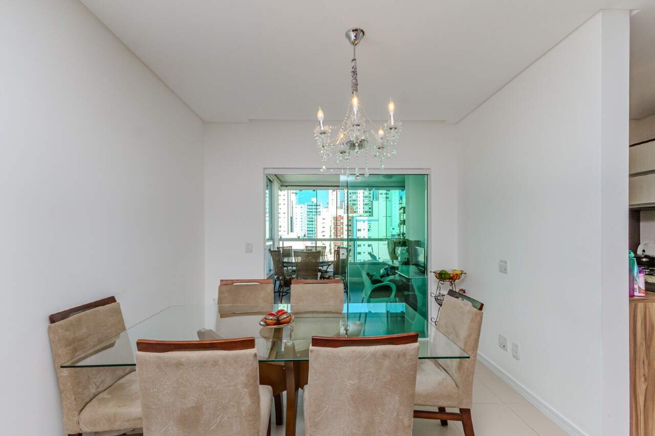 Apartamento à venda no Pioneiros: 