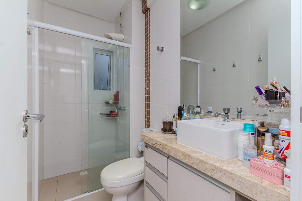 Apartamento à venda no Pioneiros: 