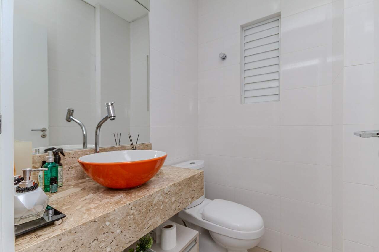 Apartamento à venda no Pioneiros: 