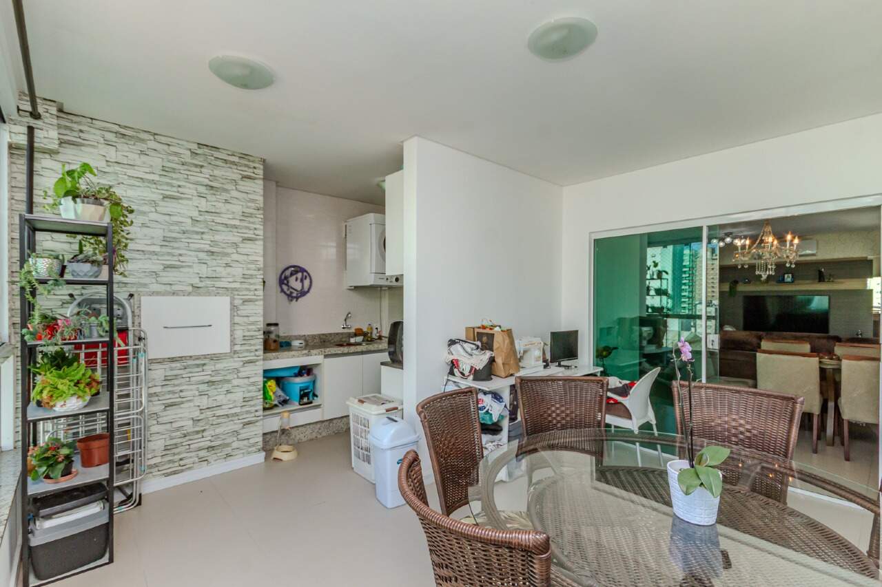Apartamento à venda no Pioneiros: 