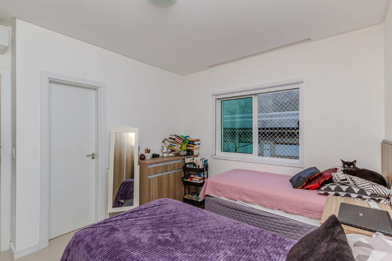 Apartamento à venda no Pioneiros: 