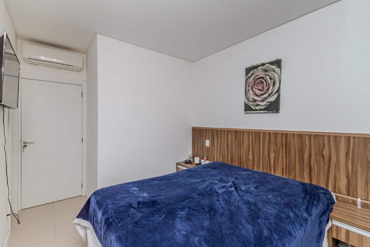 Apartamento à venda no Pioneiros: 