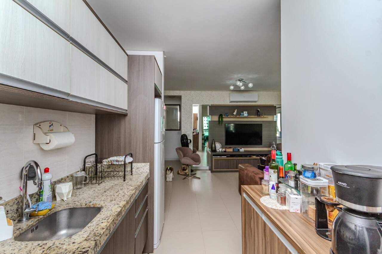 Apartamento à venda no Pioneiros: 