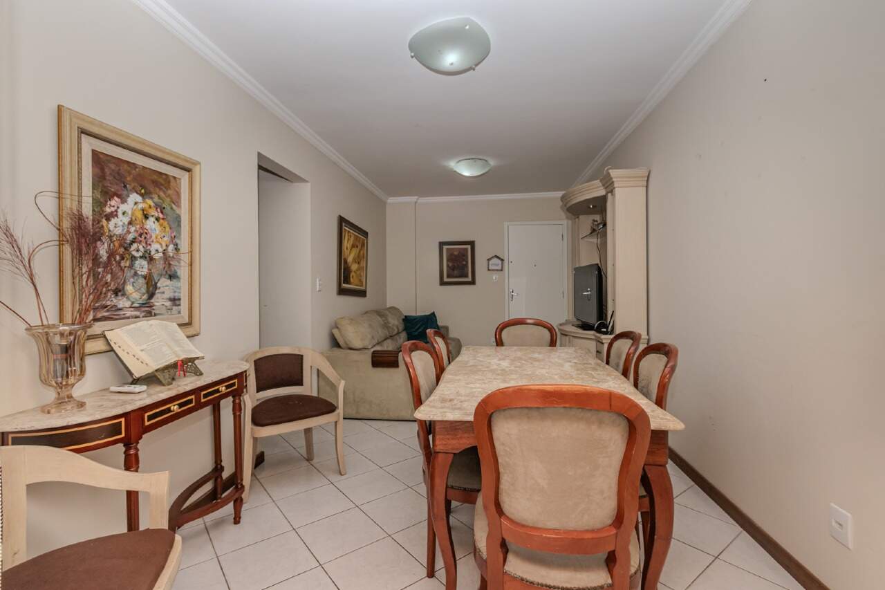 Apartamento diferenciado à venda no Centro: 