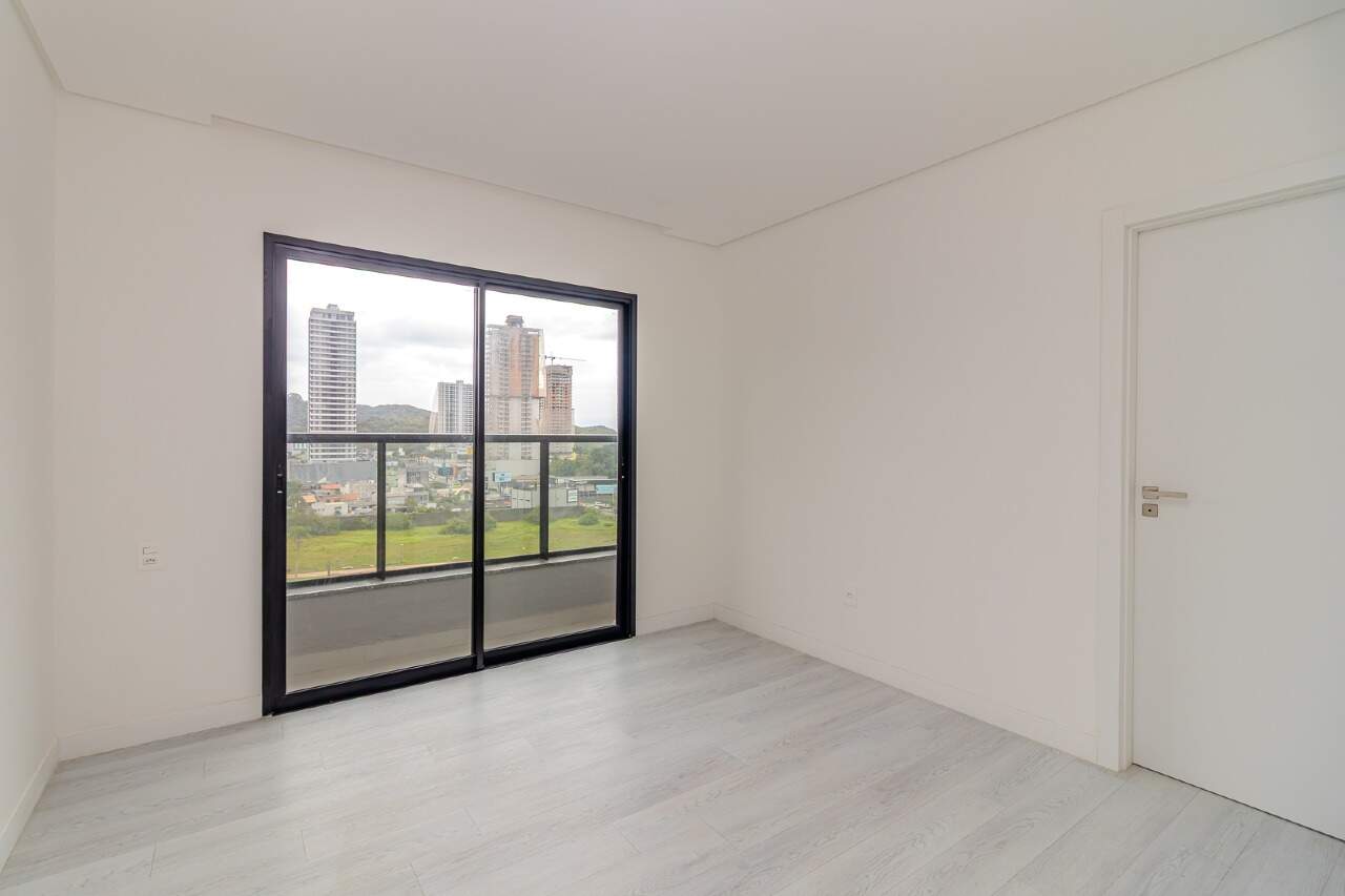 Apartamento à venda no Praia Brava: 