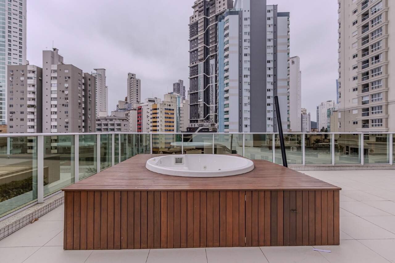 Apartamento diferenciado à venda no Centro: 