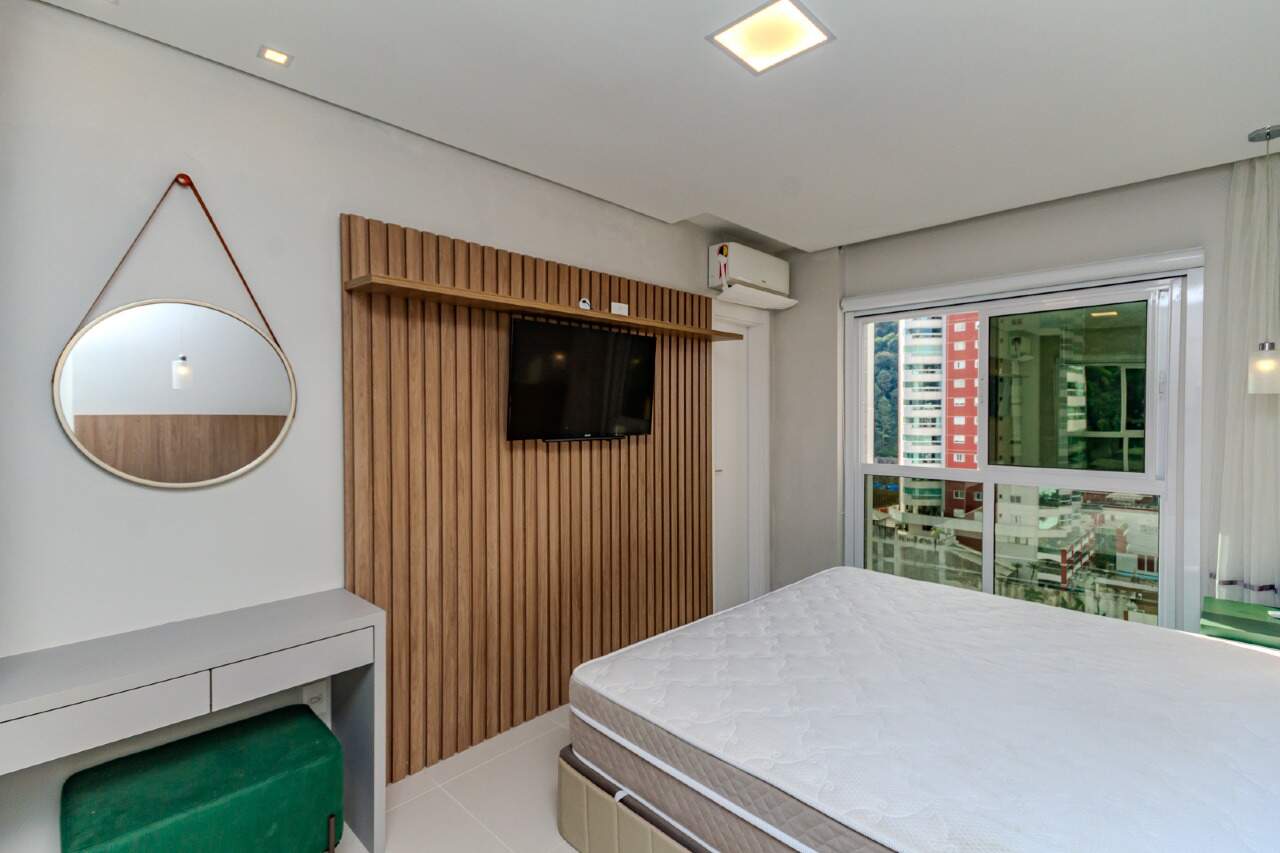 Apartamento à venda no Pioneiros: 