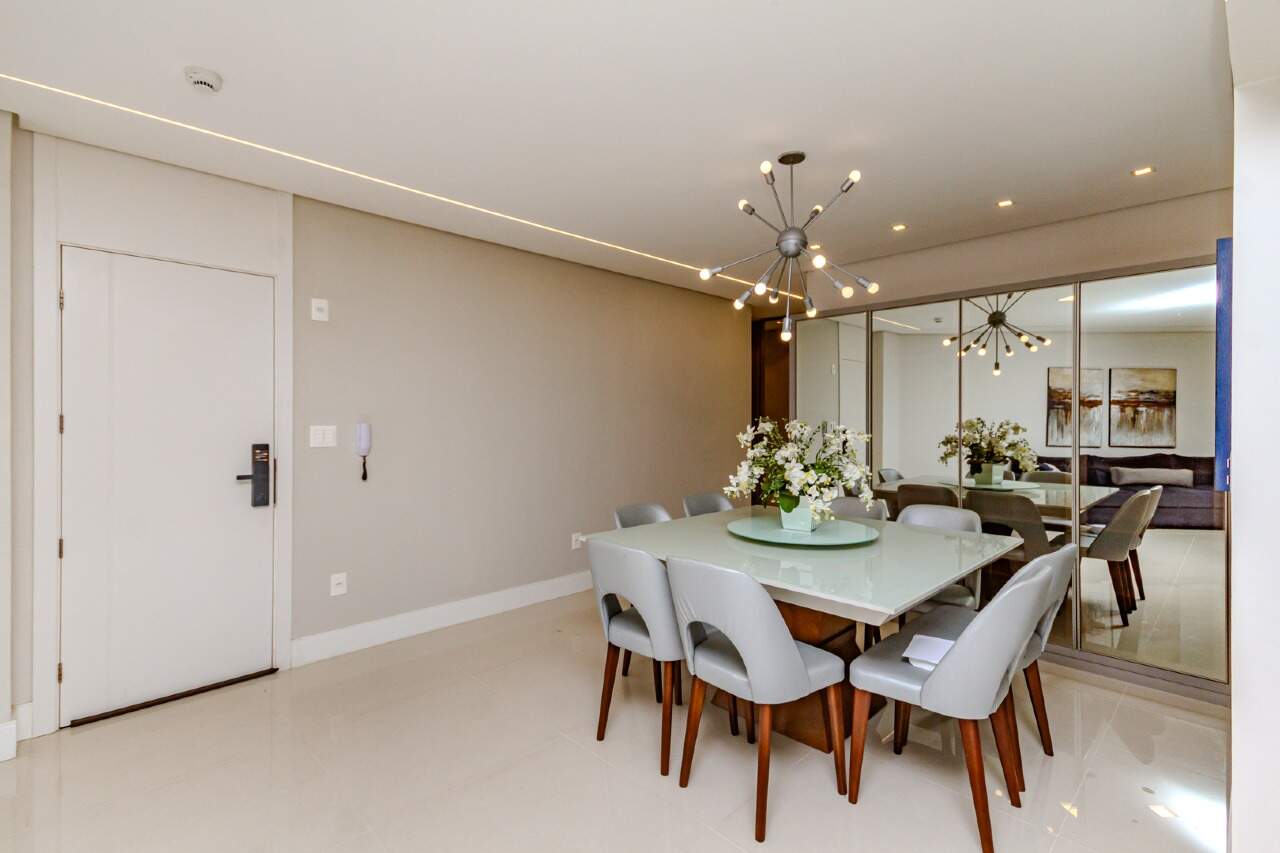 Apartamento à venda no Pioneiros: 