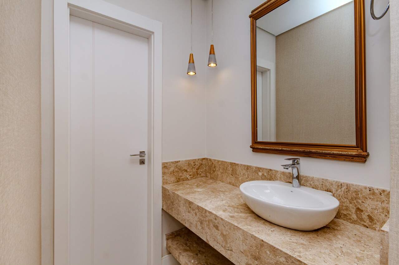 Apartamento à venda no Pioneiros: 