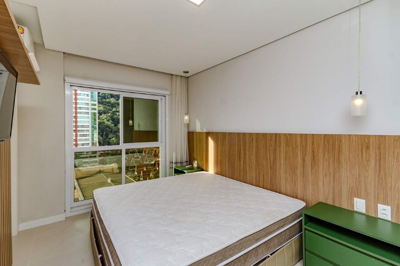 Apartamento à venda no Pioneiros: 