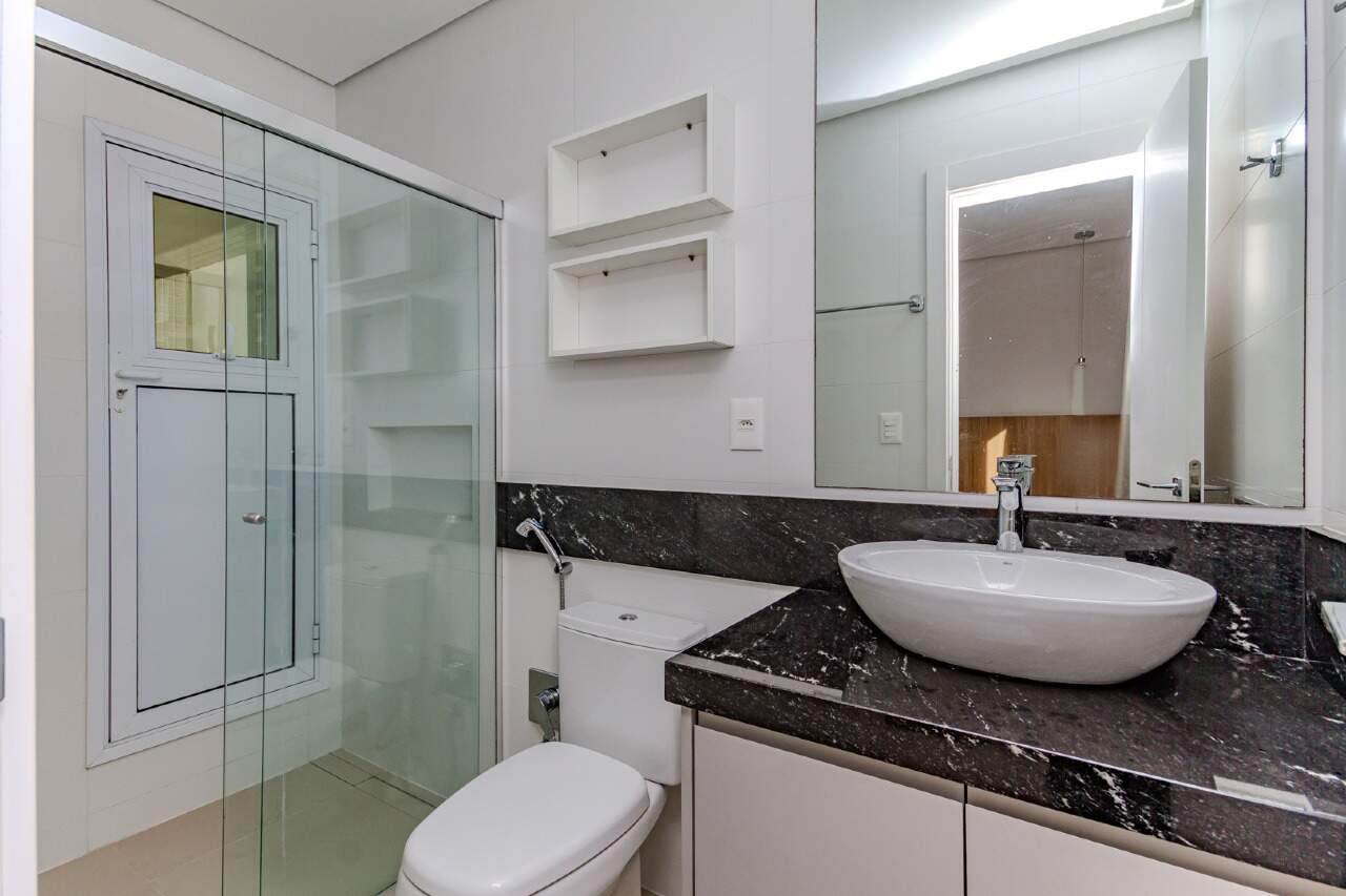 Apartamento à venda no Pioneiros: 