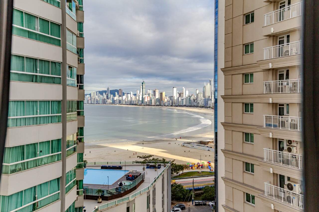 Apartamento à venda no Pioneiros: 