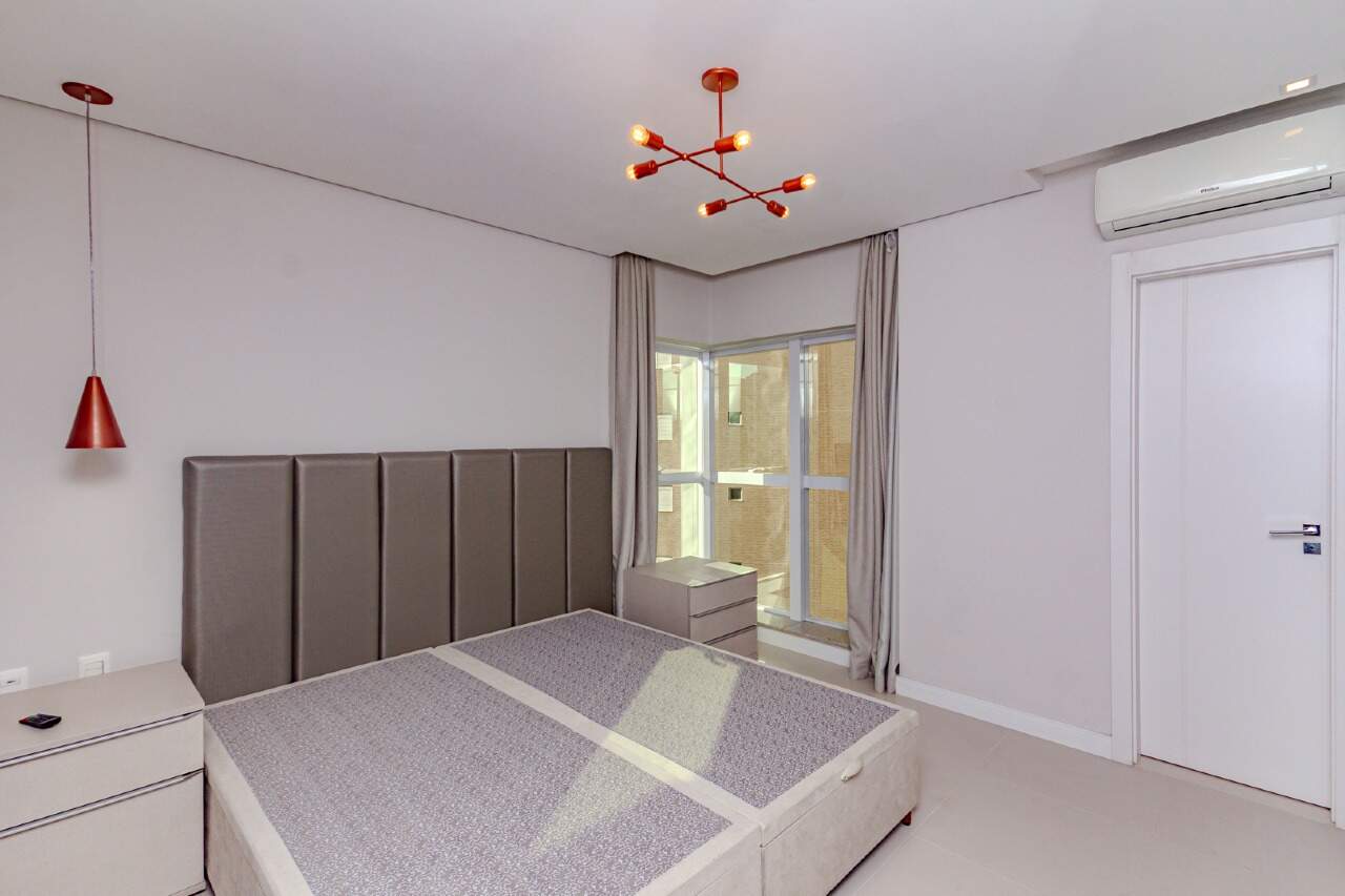 Apartamento à venda no Pioneiros: 