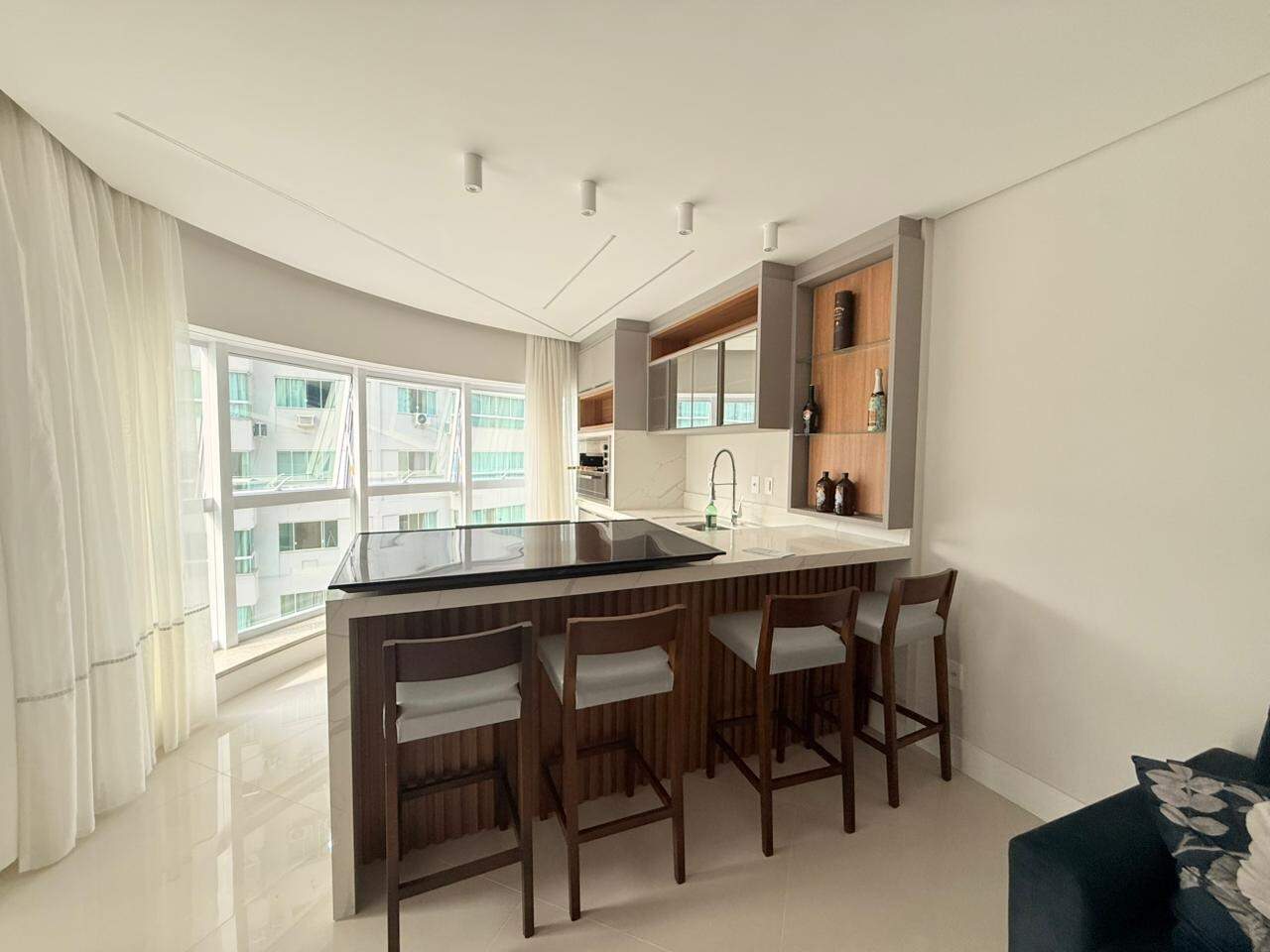 Apartamento à venda no Pioneiros: 