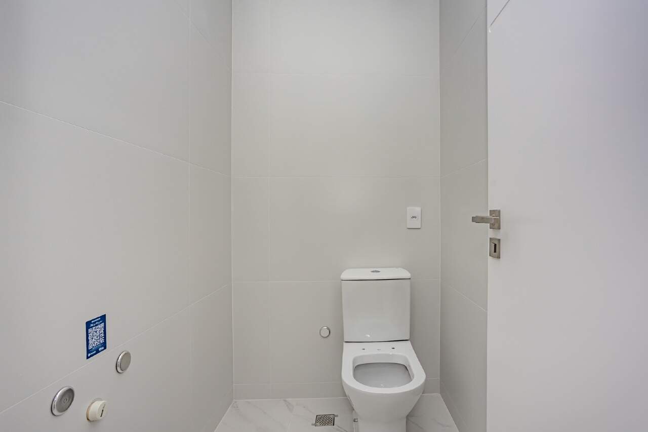 Apartamento à venda no Pioneiros: 