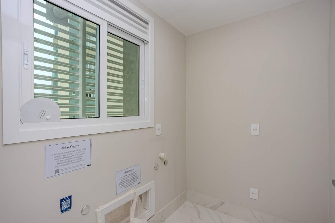 Apartamento à venda no Pioneiros: 