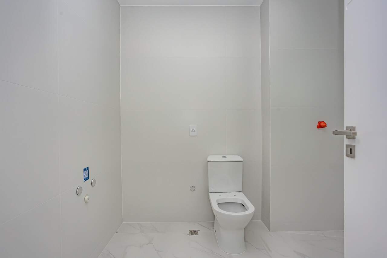 Apartamento à venda no Pioneiros: 